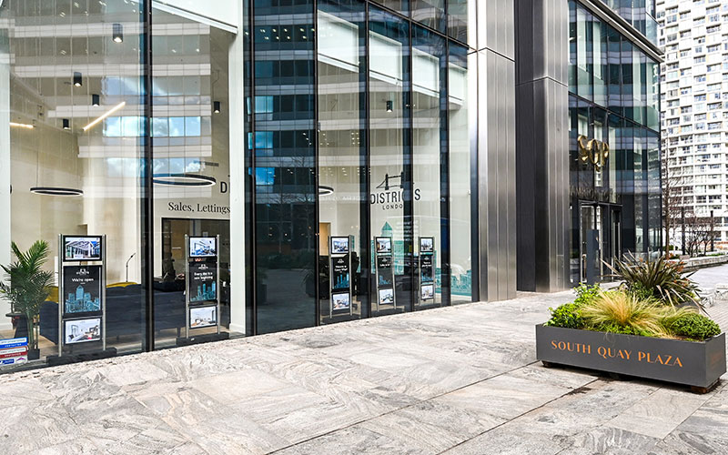 Districts London Estate Agency Office in South Quay Plaza, Canary Wharf, London